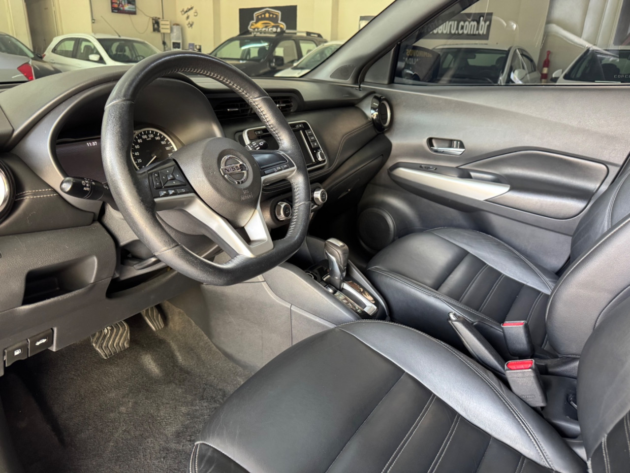 Kicks 1.6 16V 4P FLEXSTART SL X-TRONIC AUTOMÁTICO CVT