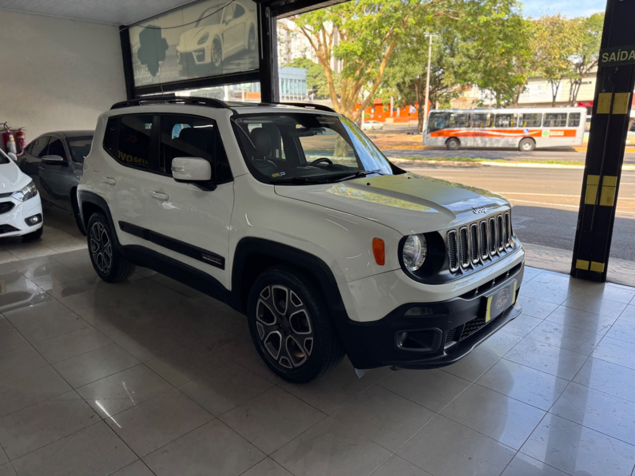 Renegade 1.8 16V 4P FLEX LONGITUDE AUTOMÁTICO