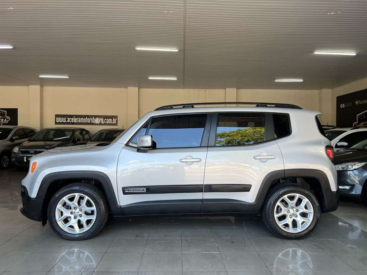 Renegade 1.8 16V 4P FLEX LONGITUDE AUTOMÁTICO