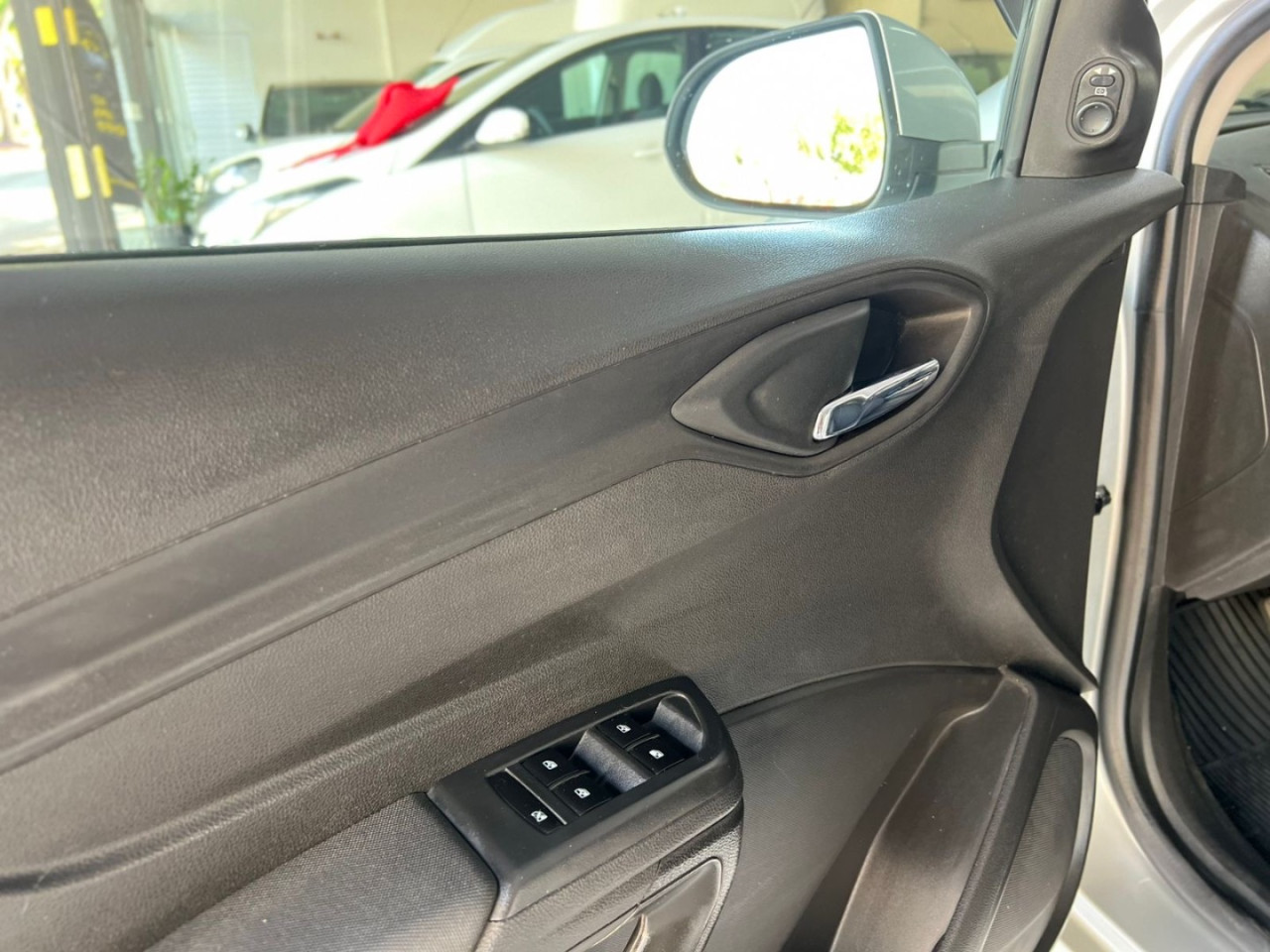 Onix Hatch 1.4 4P FLEX LTZ AUTOMÁTICO