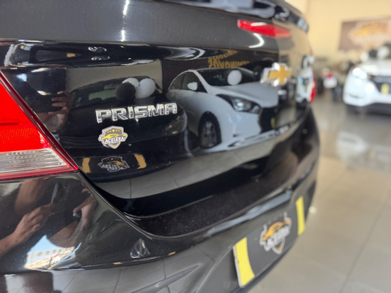 Prisma 1.4 4P LTZ  AUTOMÁTICO