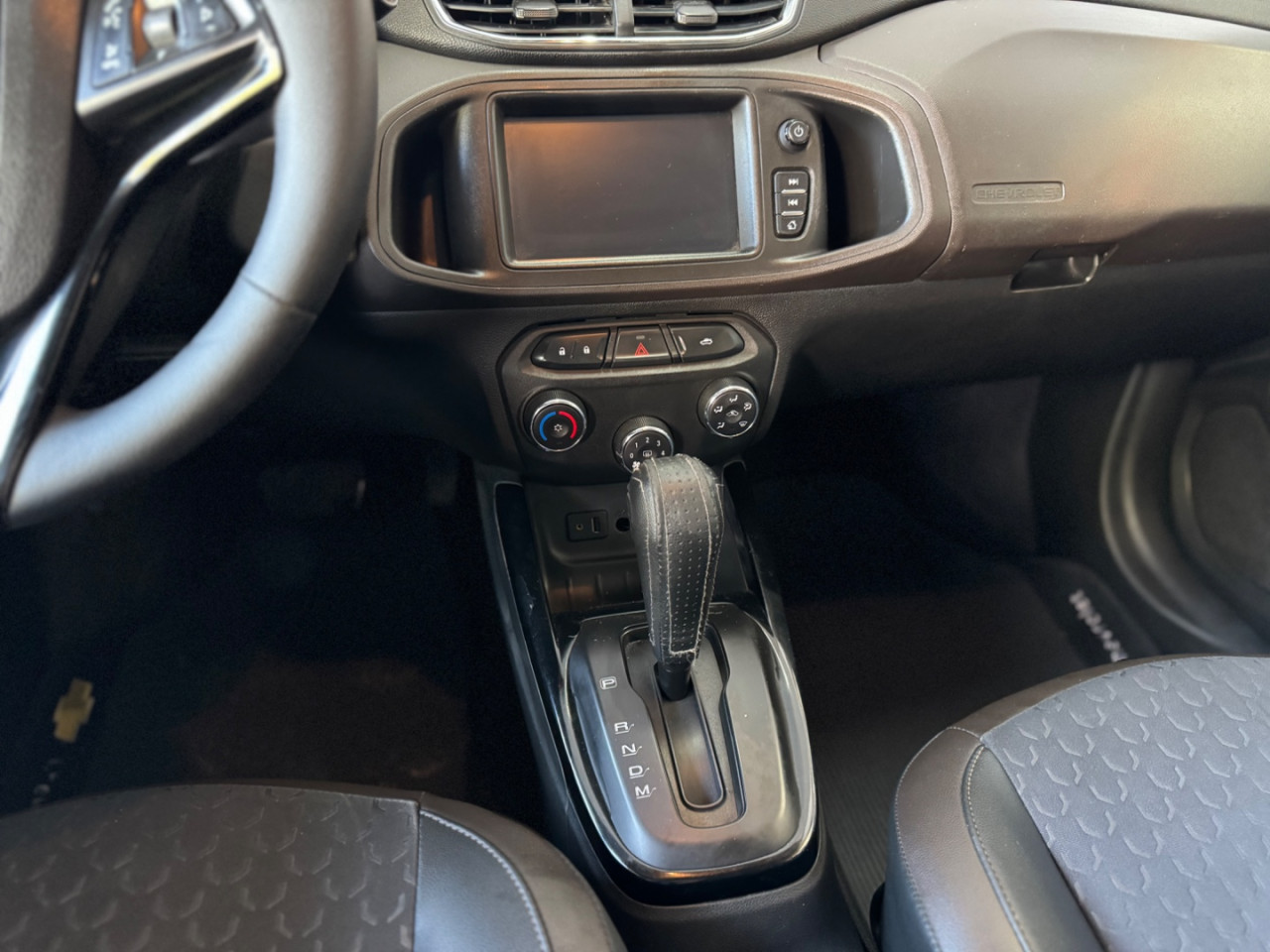 Prisma 1.4 4P LTZ  AUTOMÁTICO