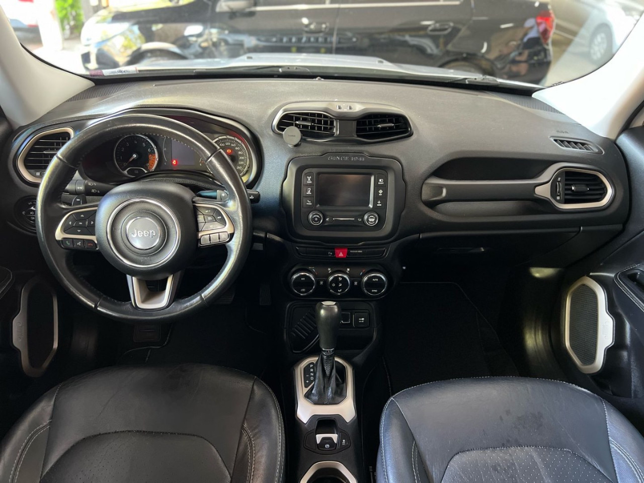 Renegade 1.8 16V 4P FLEX LONGITUDE AUTOMÁTICO