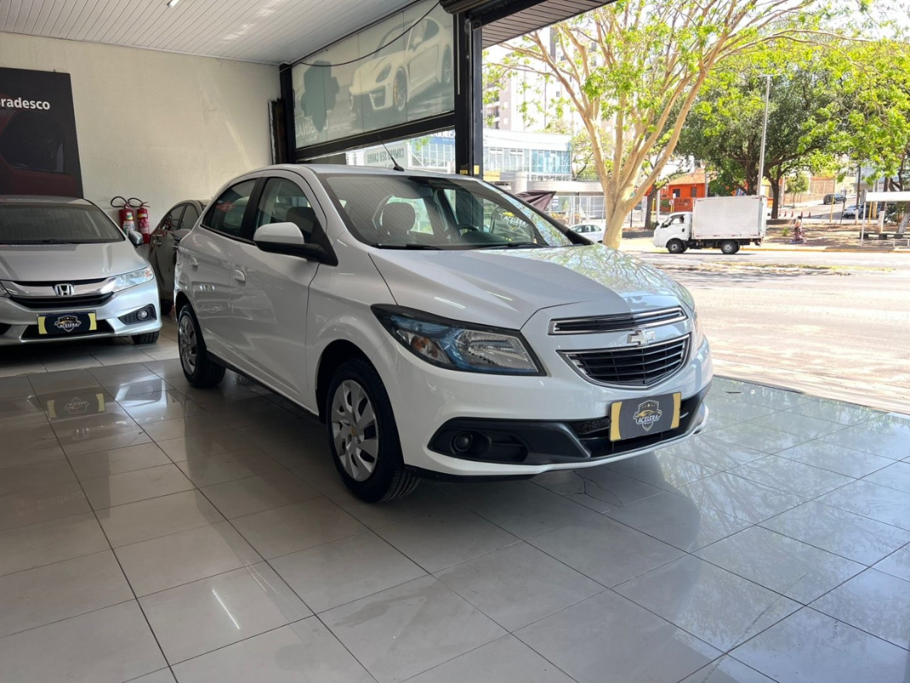Onix Hatch 1.4 4P FLEX LT