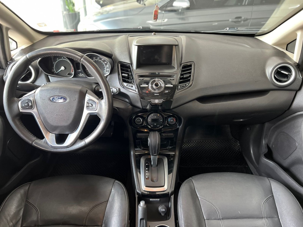 Fiesta Sedan 1.6 4P FLEX TITANIUM PLUS POWERSHIFT AUTOMÁTICO