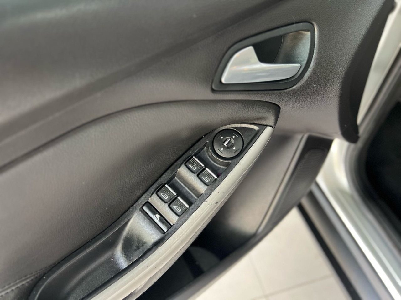 Focus Hatch 1.6 16V 4P SE PLUS FLEX