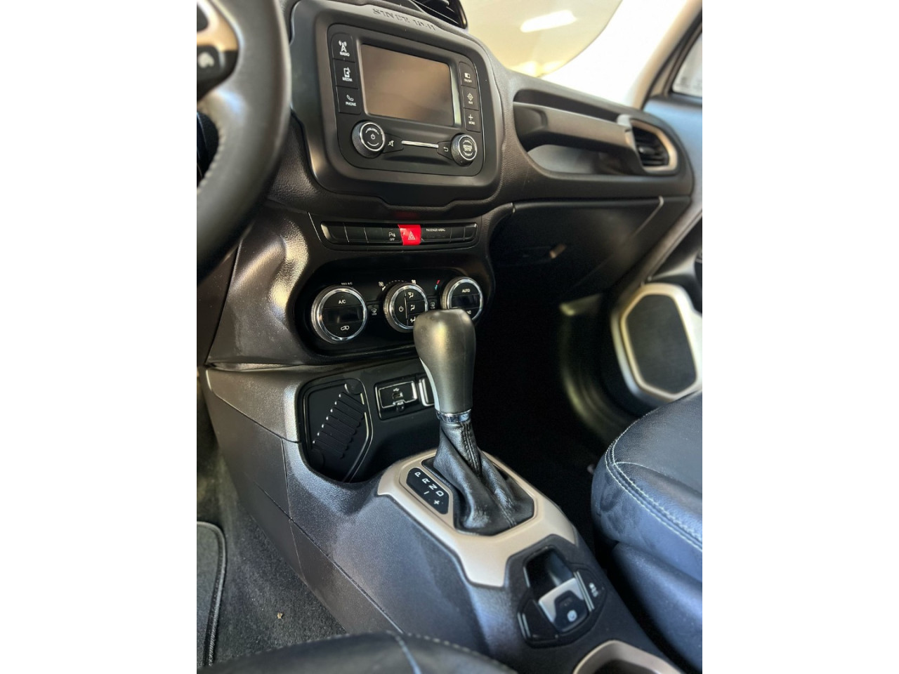 Renegade 1.8 16V 4P FLEX LONGITUDE AUTOMÁTICO