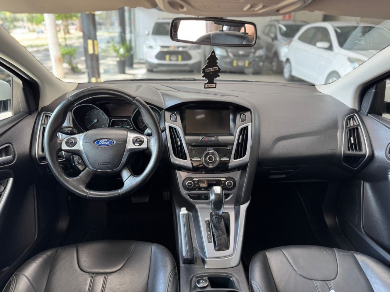 Focus Hatch 2.0 16V 4P FLEX TITANIUM POWERSHIFT AUTOMÁTICO