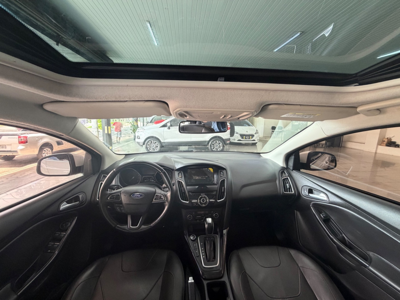 Focus Sedan 2.0 16V 4P FLEX TITANIUM PLUS FASTBACK POWERSHIFT AUTOMÁTICO