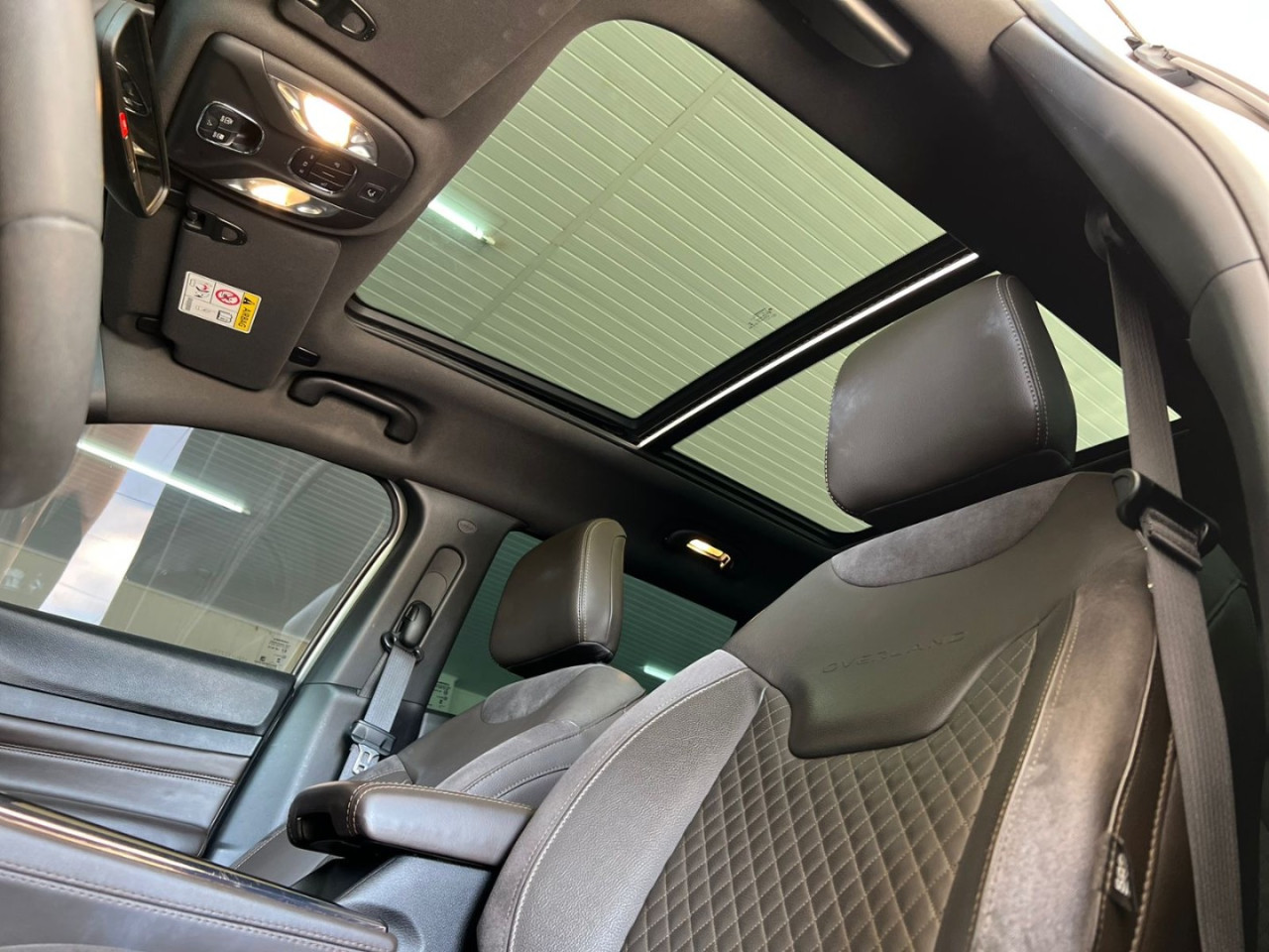 Commander 1.3 16V 4P FLEX T270 OVERLAND TURBO AUTOMÁTICO