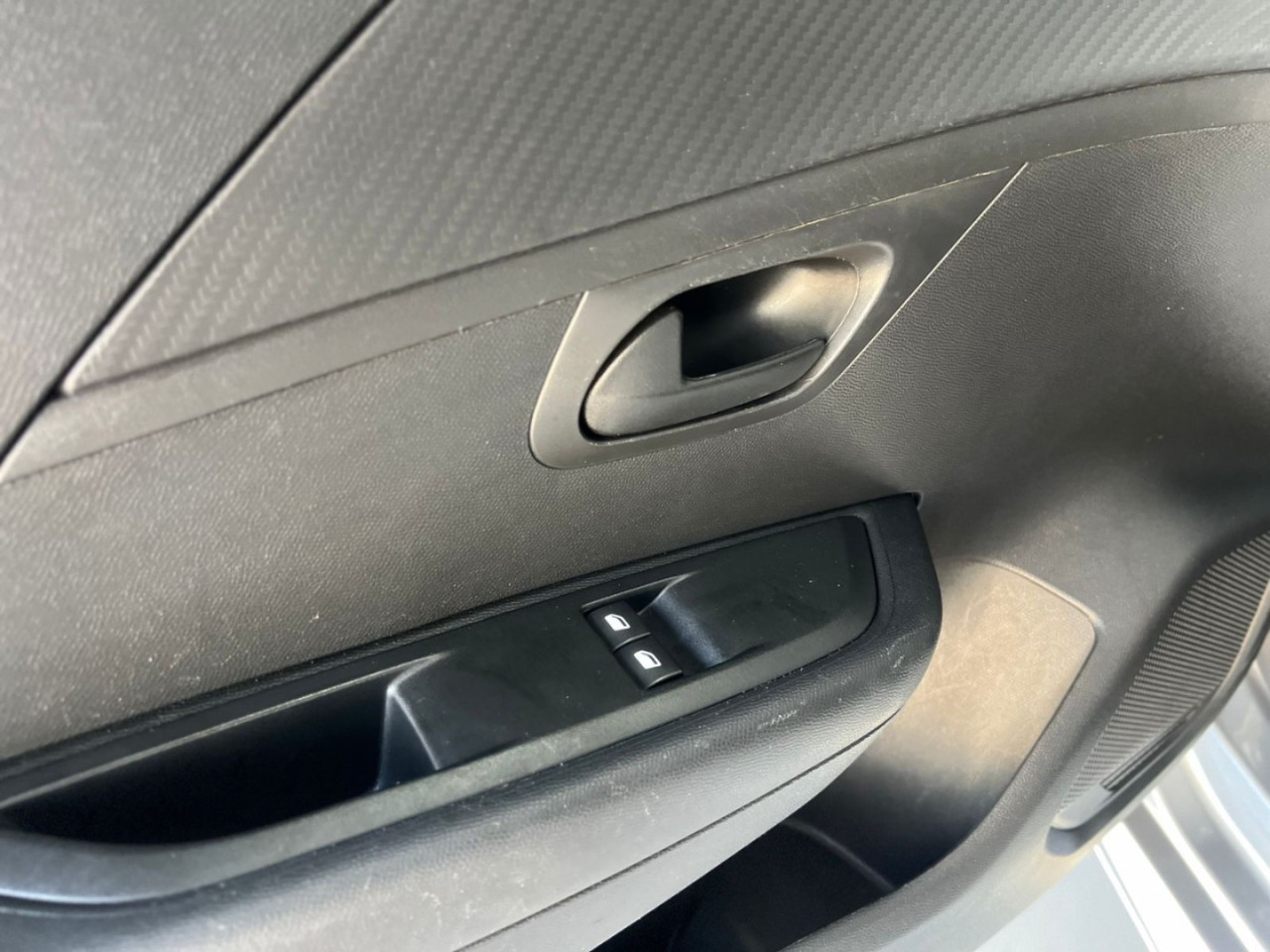 208 1.0 12V 4P FLEX LIKE