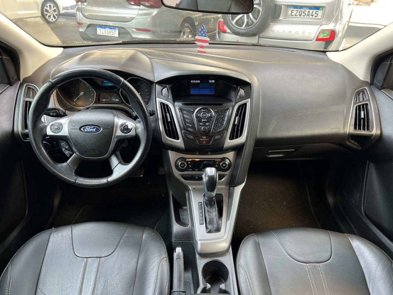 Focus Hatch 1.6 16V 4P FLEX SE POWERSHIFT AUTOMÁTICO