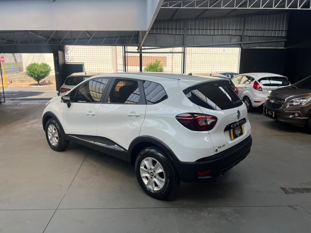 Captur 1.6 16V 4P FLEX SCE LIFE X-TRONIC CVT