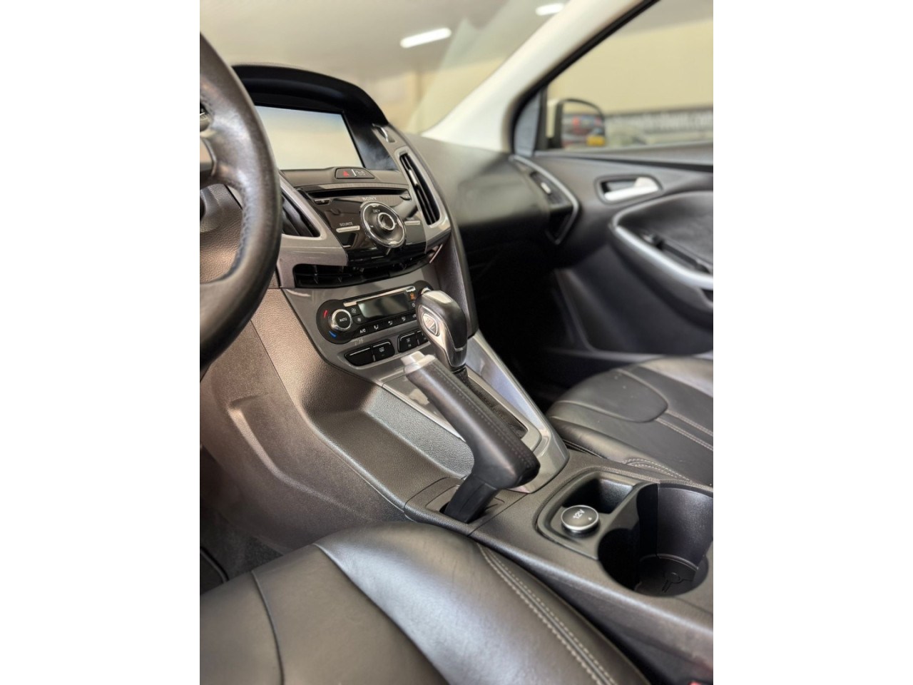 Focus Hatch 2.0 16V 4P FLEX TITANIUM POWERSHIFT AUTOMÁTICO