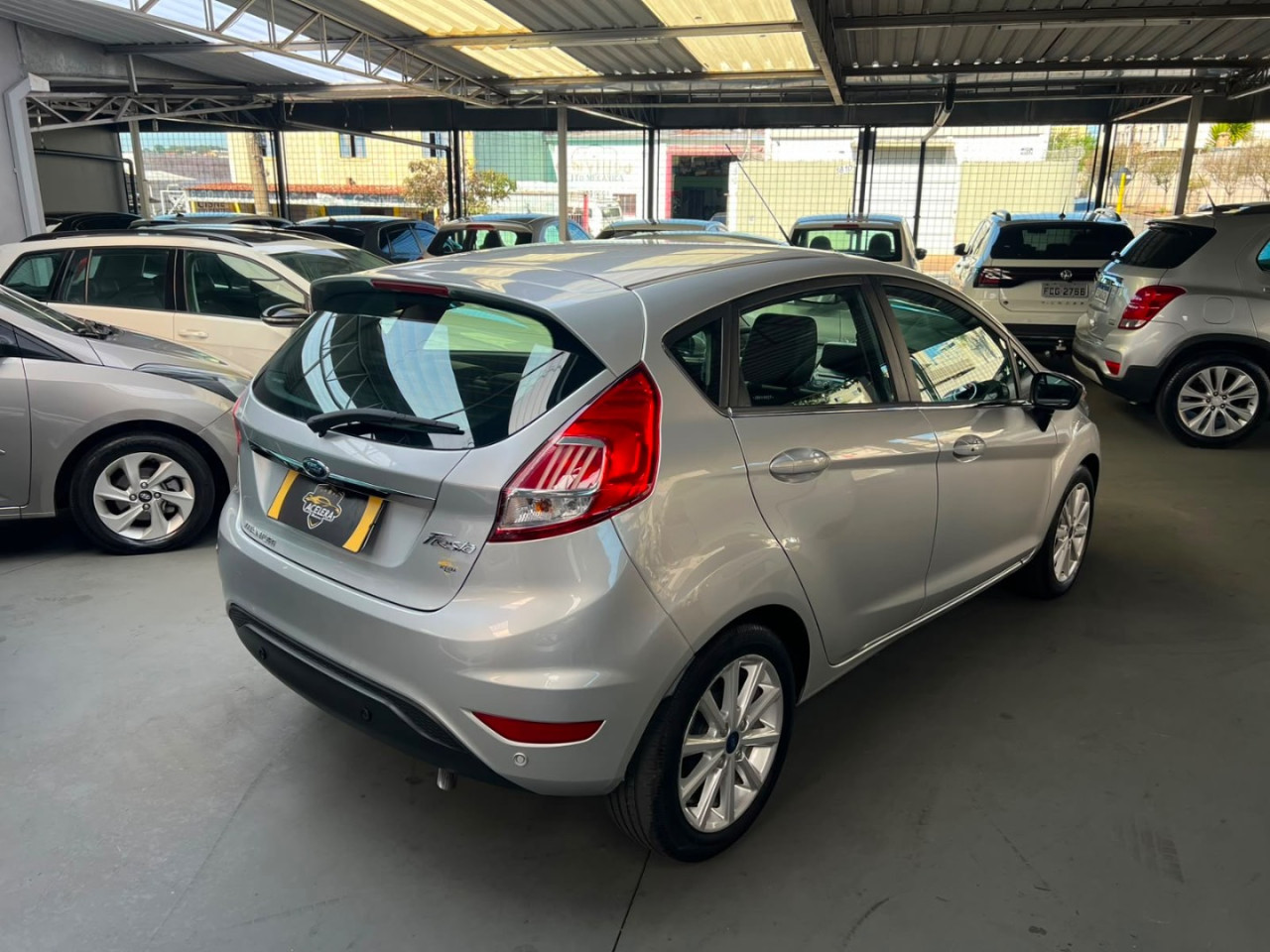 Fiesta Hatch 1.6 4P TITANIUM FLEX AUTOMÁTICO