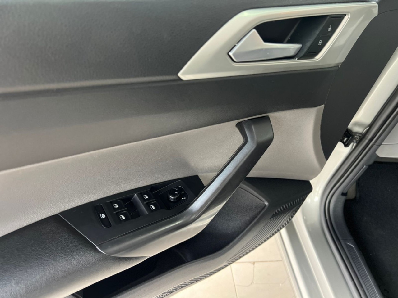 Polo Hatch 1.0 12V 4P 200 TSI HIGHLINE AUTOMÁTICO