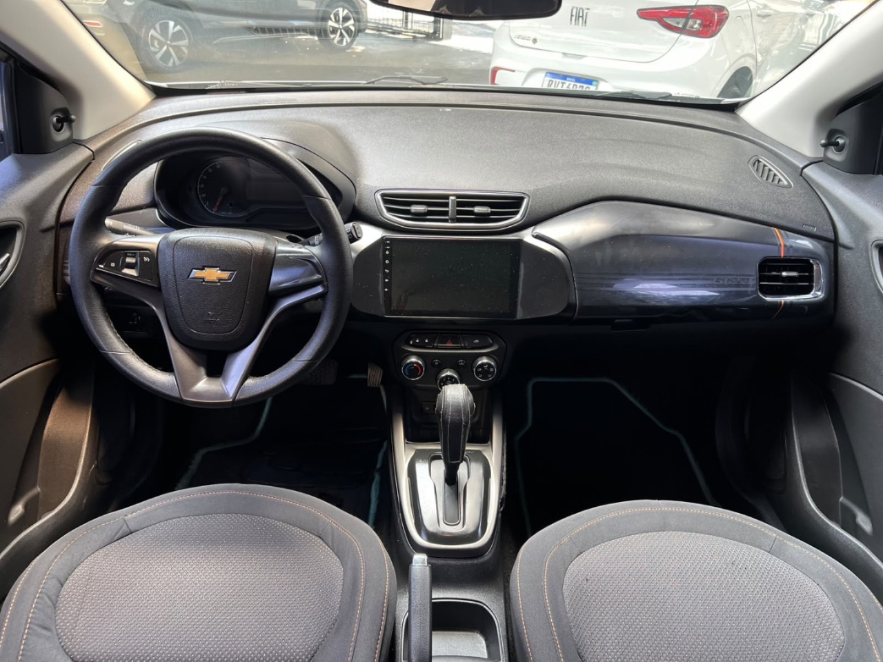 Onix Hatch 1.4 4P FLEX LT AUTOMÁTICO