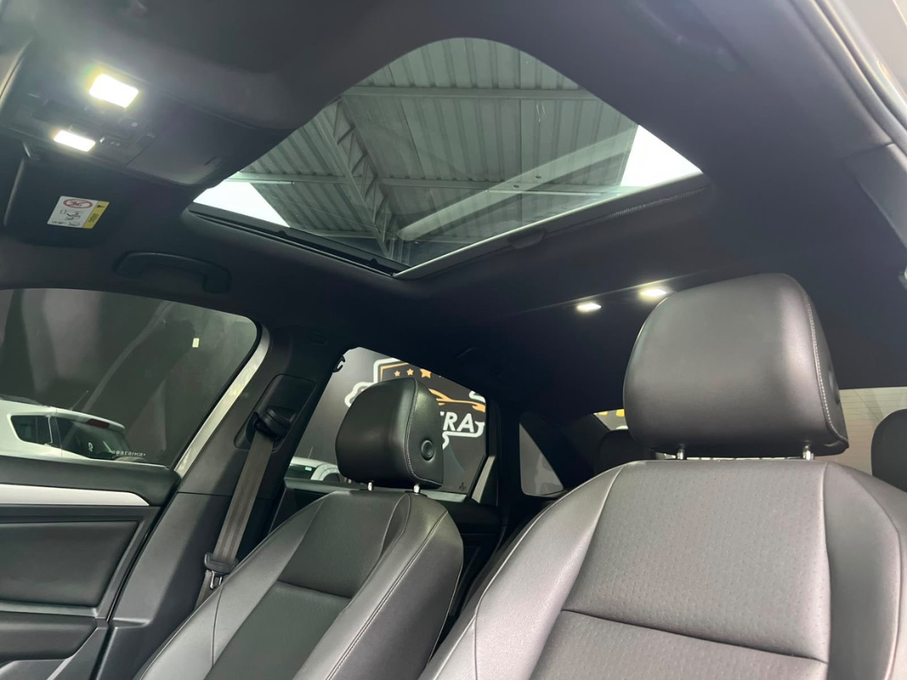 Jetta 1.4 4P 250 TSI R-LINE AUTOMÁTICO
