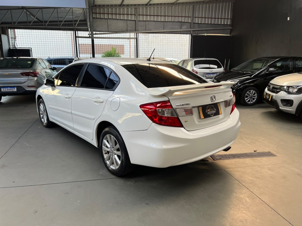 Civic 1.8 16V 4P FLEX LXS AUTOMÁTICO
