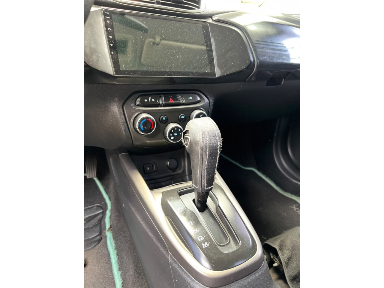 Onix Hatch 1.4 4P FLEX LT AUTOMÁTICO