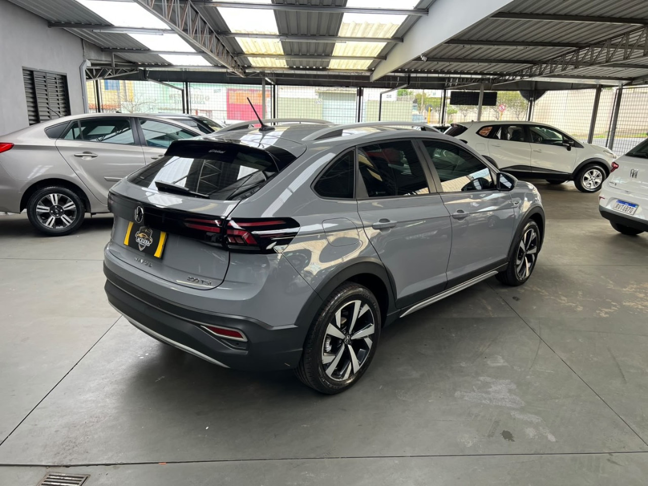 Nivus 1.0 4P FLEX 200 TSI HIGHLINE TURBO AUTOMÁTICO