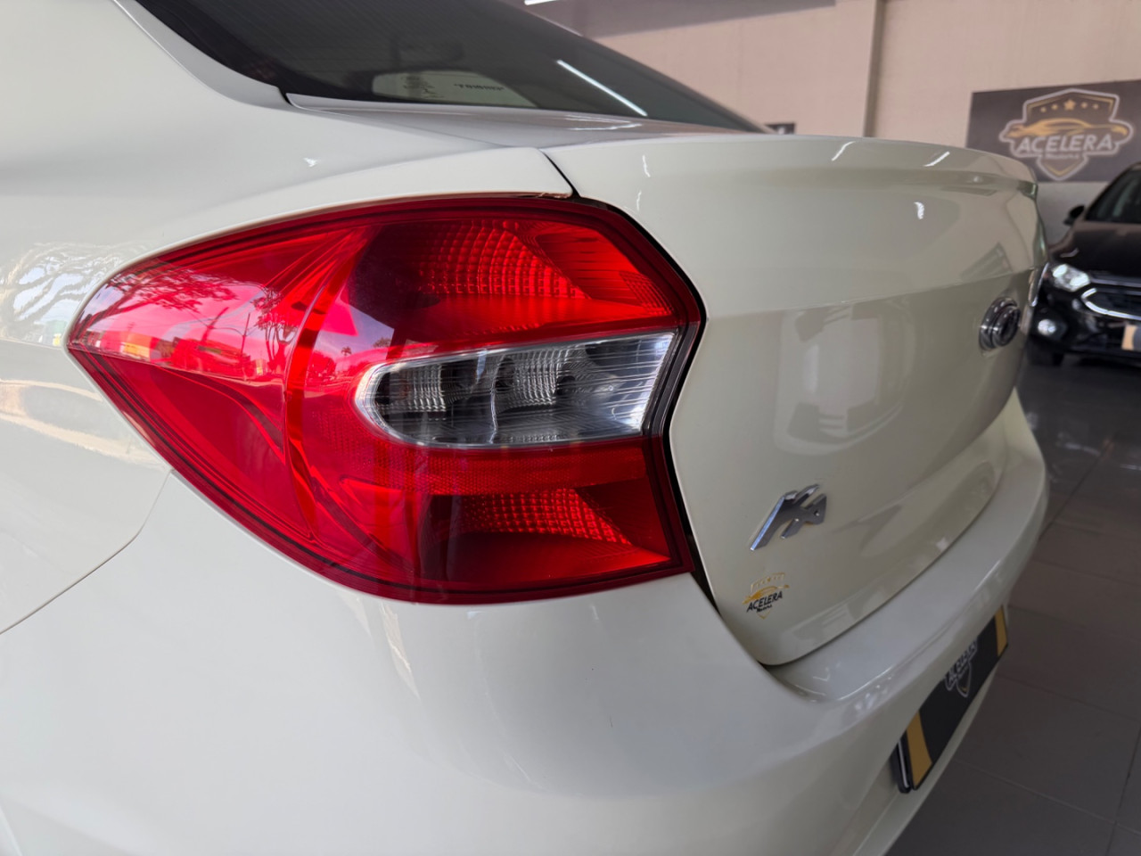 Ka + Sedan 1.5 12V 4P TI-VCT SE FLEX