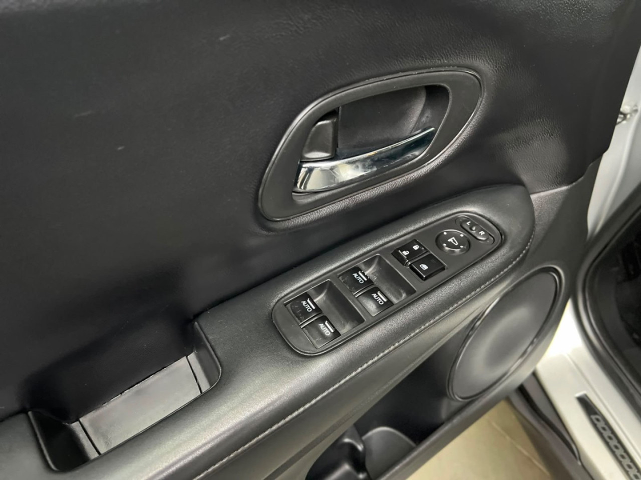 HR-V 1.8 16V 4P LX FLEX AUTOMÁTICO CVT