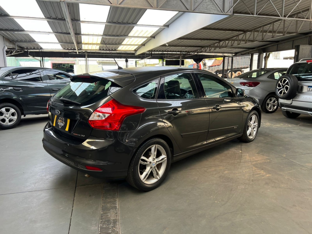 Focus Hatch 1.6 16V 4P FLEX SE POWERSHIFT AUTOMÁTICO