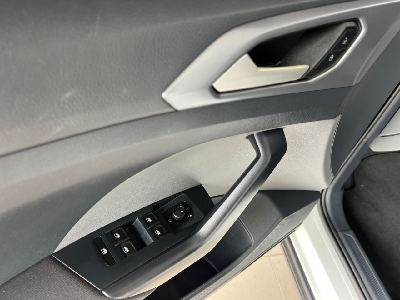 T-Cross 1.0 4P 200 TSI FLEX COMFORTLINE AUTOMÁTICO