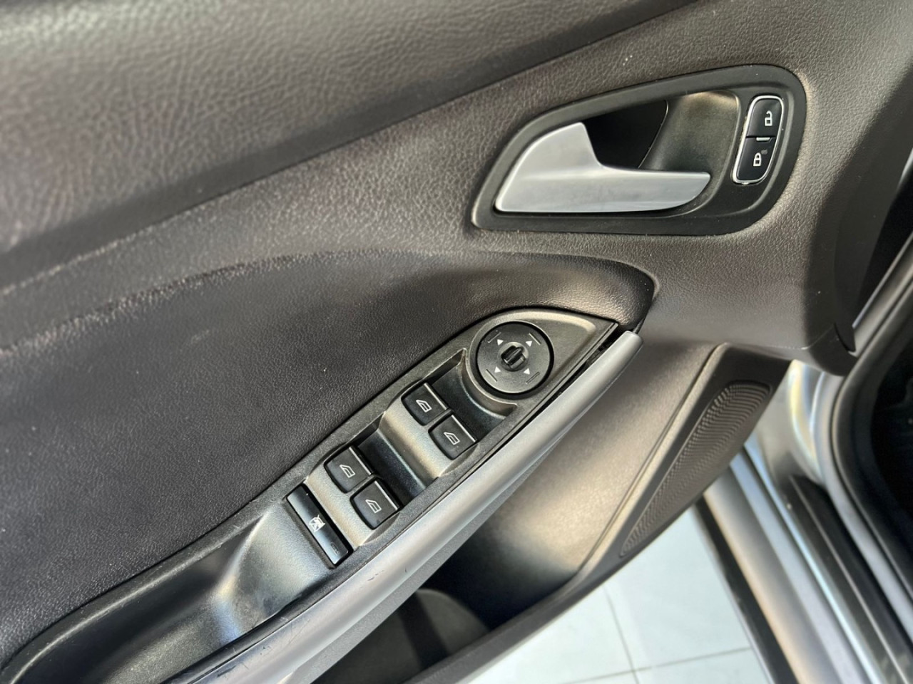 Focus Hatch 1.6 16V 4P SE FLEX