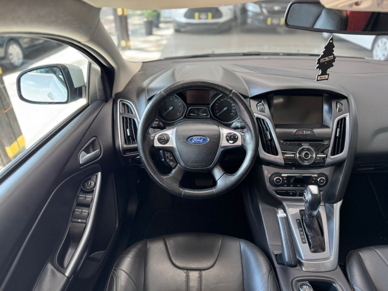 Focus Hatch 2.0 16V 4P FLEX TITANIUM POWERSHIFT AUTOMÁTICO
