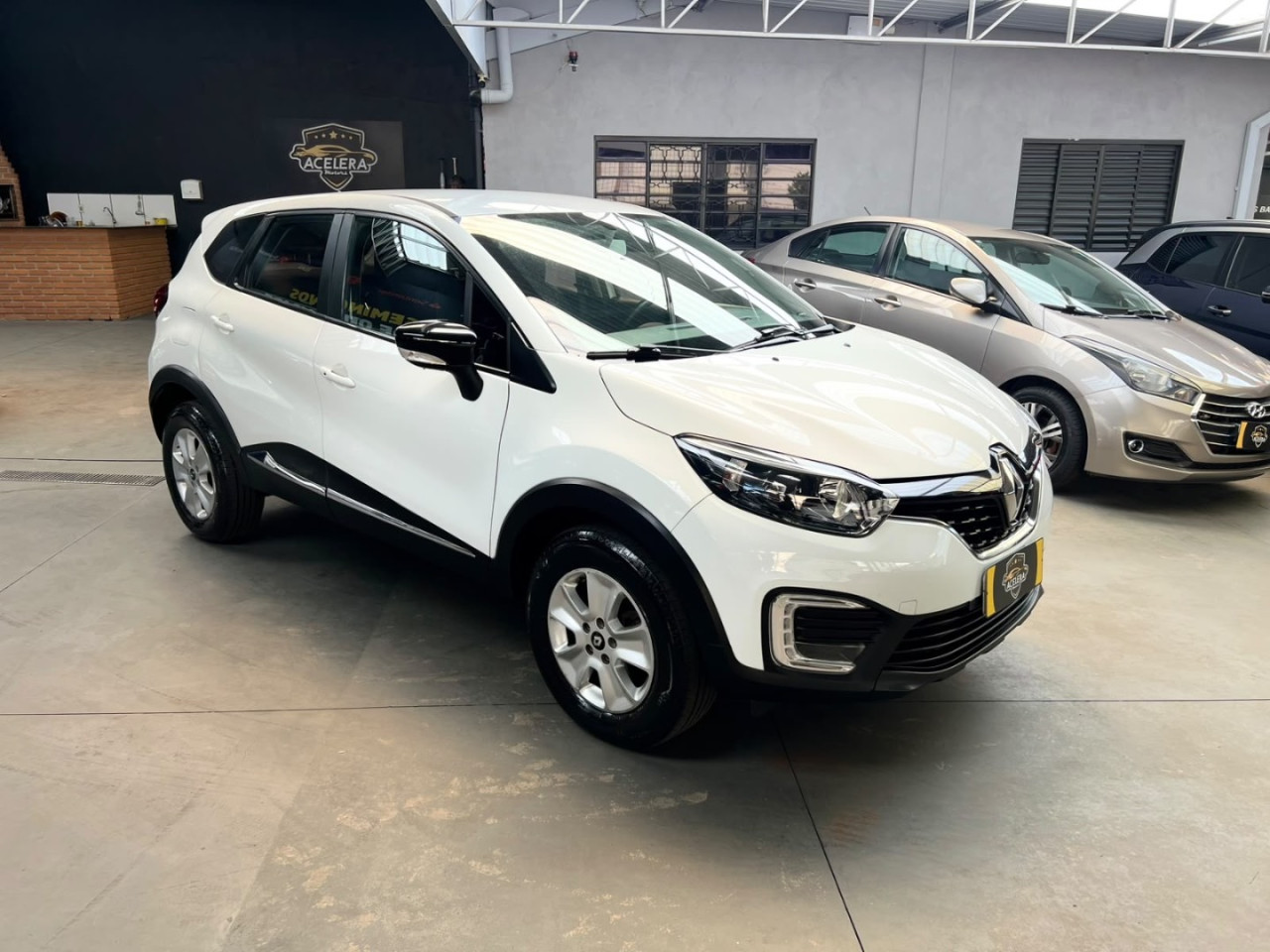 Captur 1.6 16V 4P FLEX SCE LIFE X-TRONIC CVT
