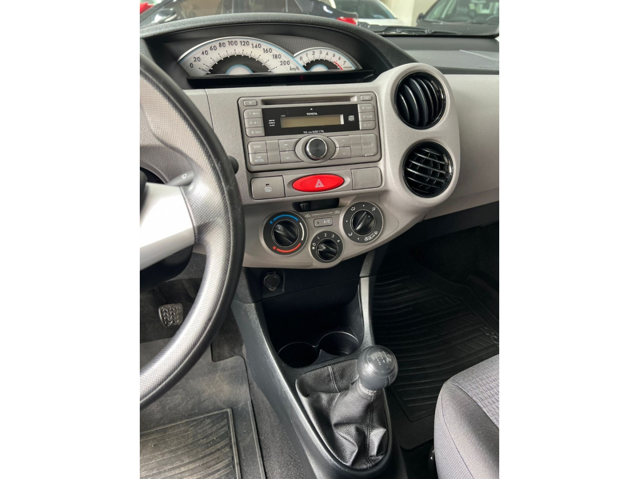 Etios Sedan 1.5 16V 4P FLEX XS