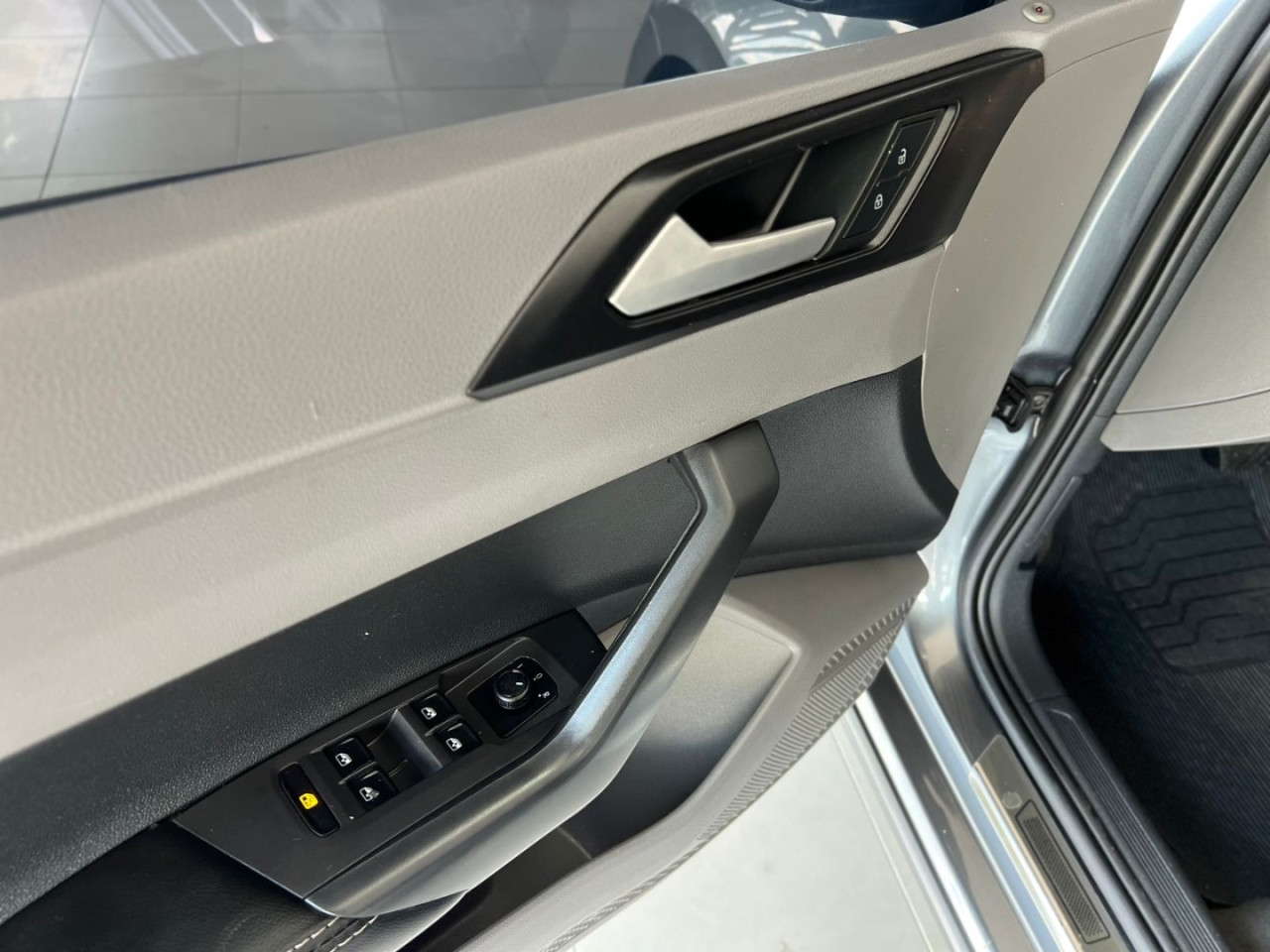 Polo Hatch 1.0 12V 4P 200 TSI HIGHLINE AUTOMÁTICO