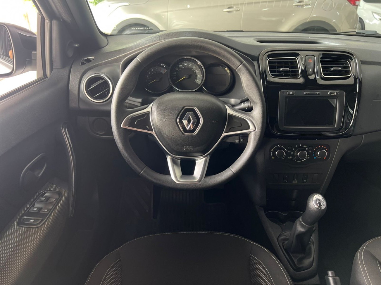 Logan 1.0 12V 4P FLEX SCE ZEN