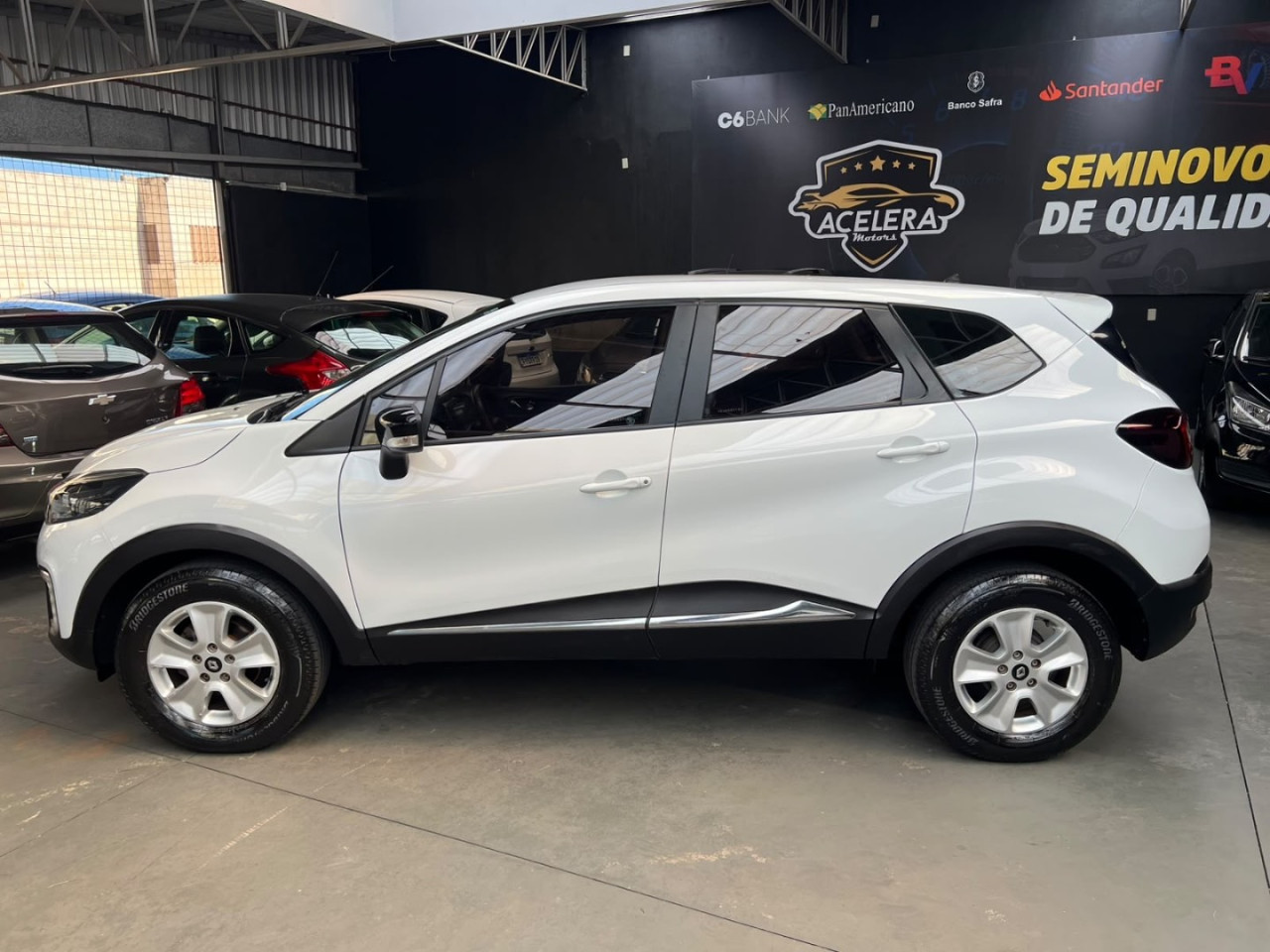 Captur 1.6 16V 4P FLEX SCE LIFE X-TRONIC CVT