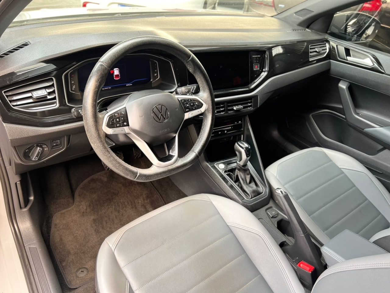 Nivus 1.0 4P FLEX 200 TSI HIGHLINE TURBO AUTOMÁTICO