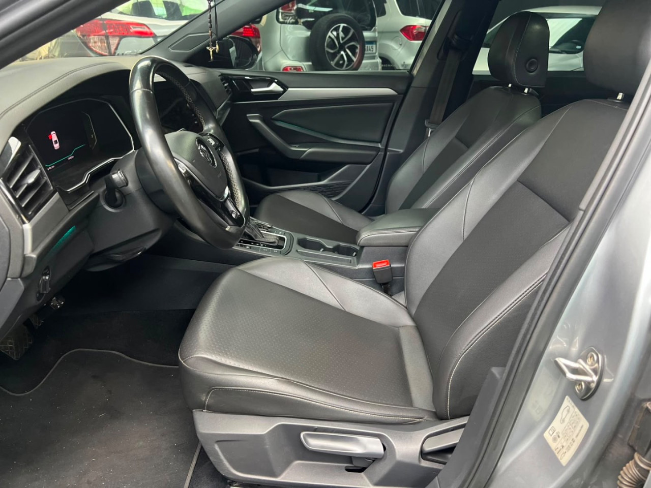 Jetta 1.4 4P 250 TSI R-LINE AUTOMÁTICO