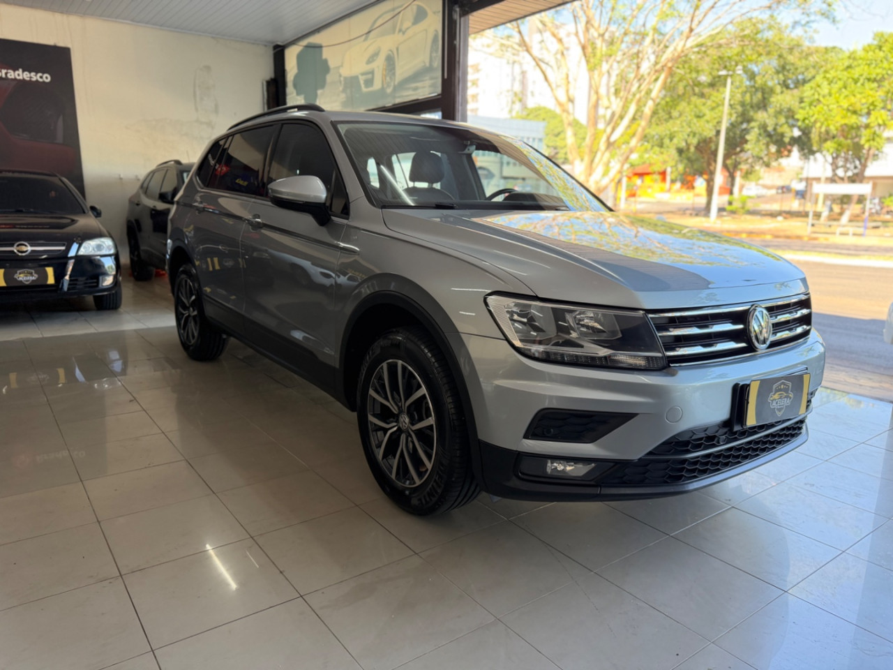Tiguan 1.4 250 TSI TOTAL FLEX ALLSPACE TURBO AUTOMÁTICO TIPTRONIC