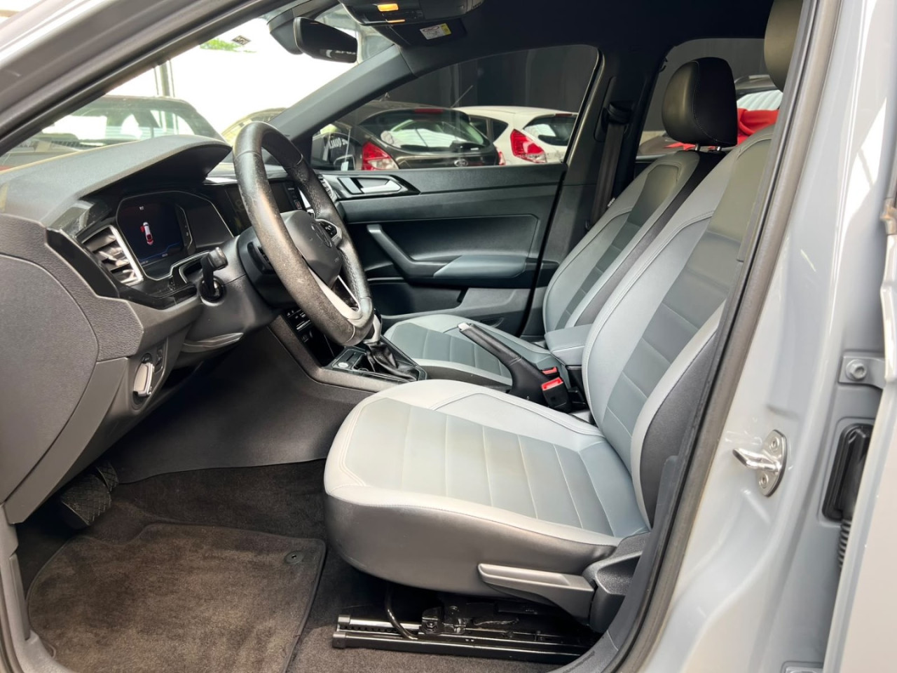 Nivus 1.0 4P FLEX 200 TSI HIGHLINE TURBO AUTOMÁTICO