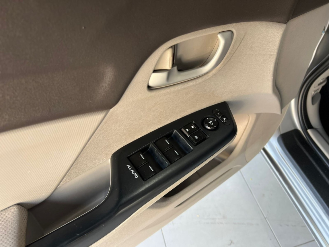 Civic 1.8 16V 4P LXS AUTOMÁTICO