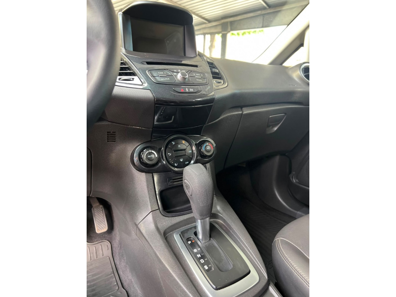 Fiesta Hatch 1.6 4P TITANIUM FLEX AUTOMÁTICO