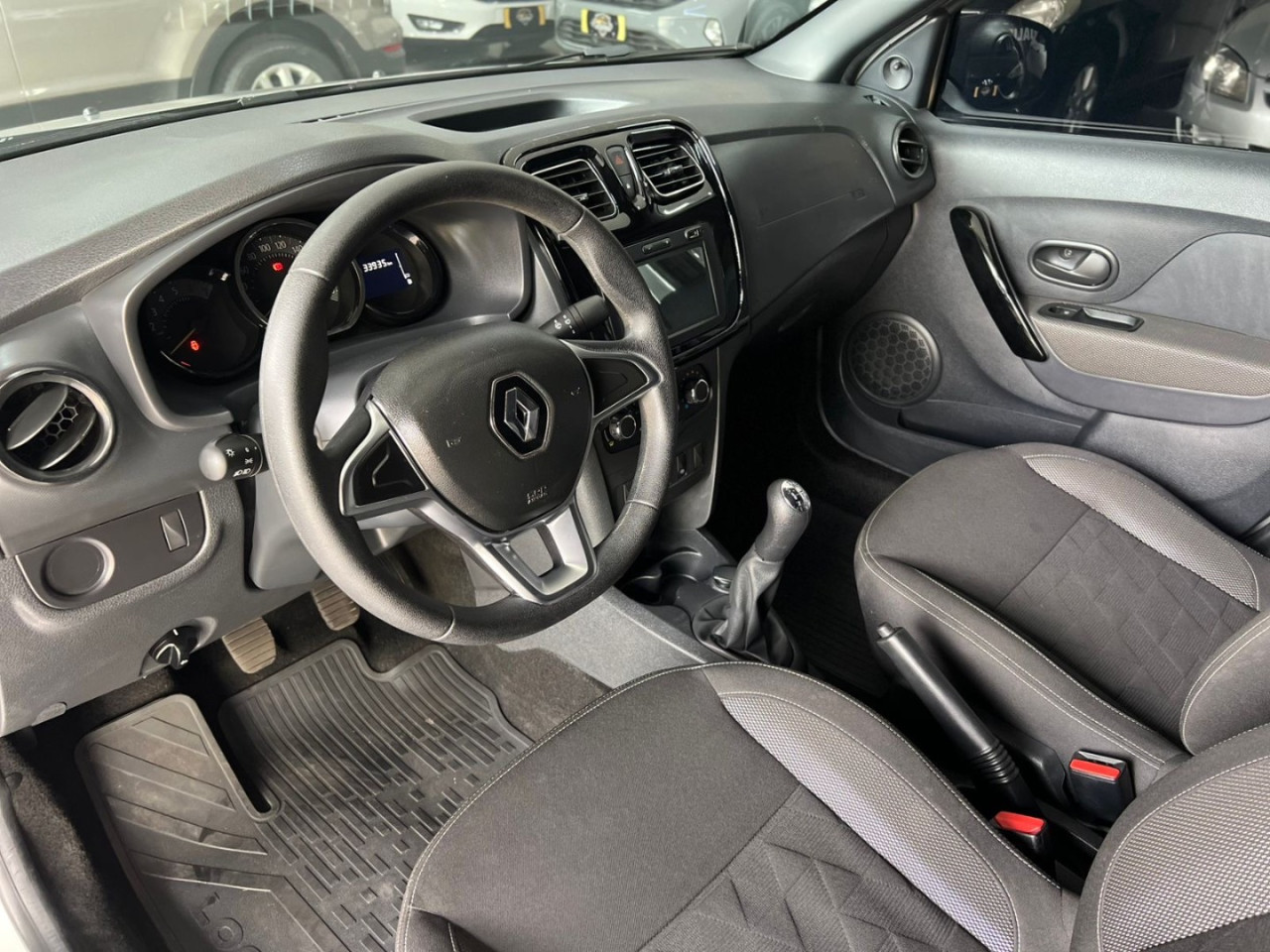 Logan 1.0 12V 4P FLEX SCE ZEN