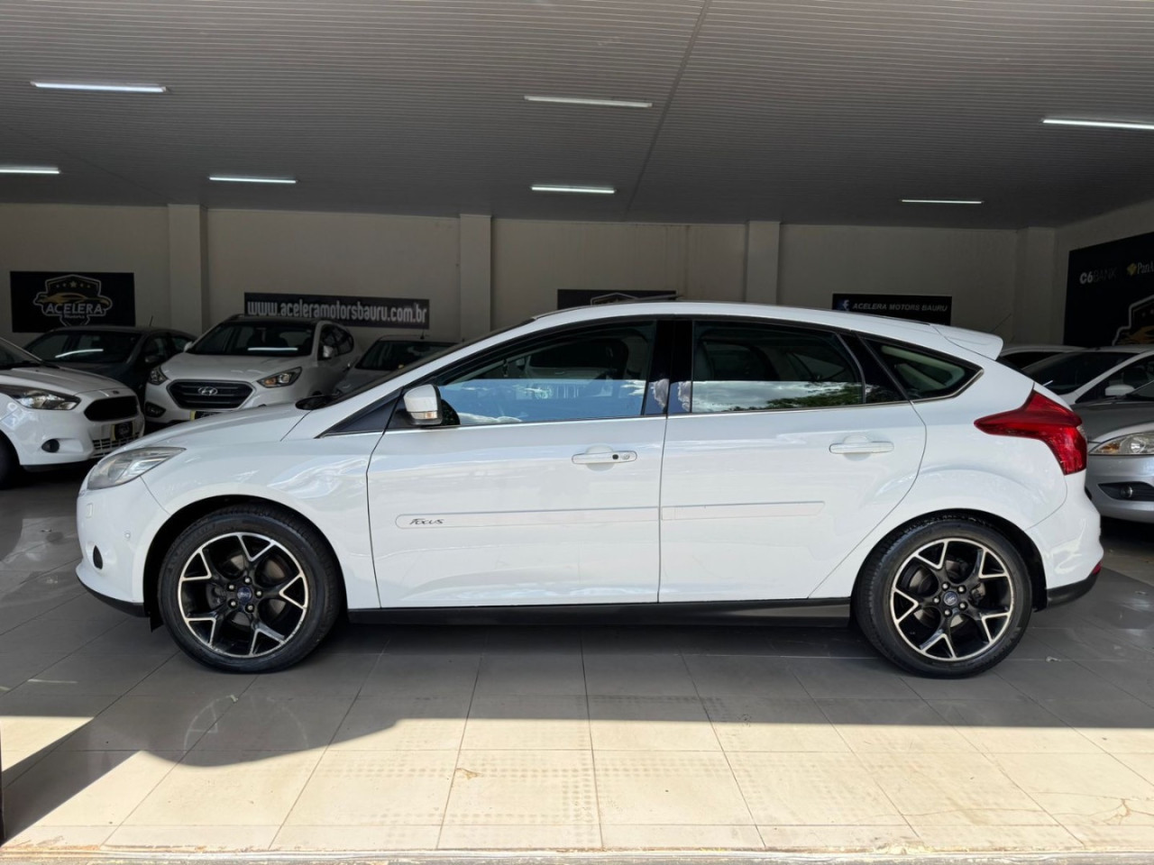Focus Hatch 2.0 16V 4P FLEX TITANIUM POWERSHIFT AUTOMÁTICO