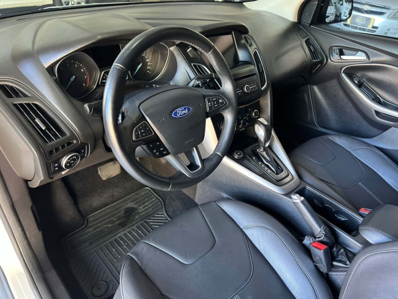 Focus Hatch 2.0 16V 4P FLEX SE PLUS POWERSHIFT AUTOMÁTICO