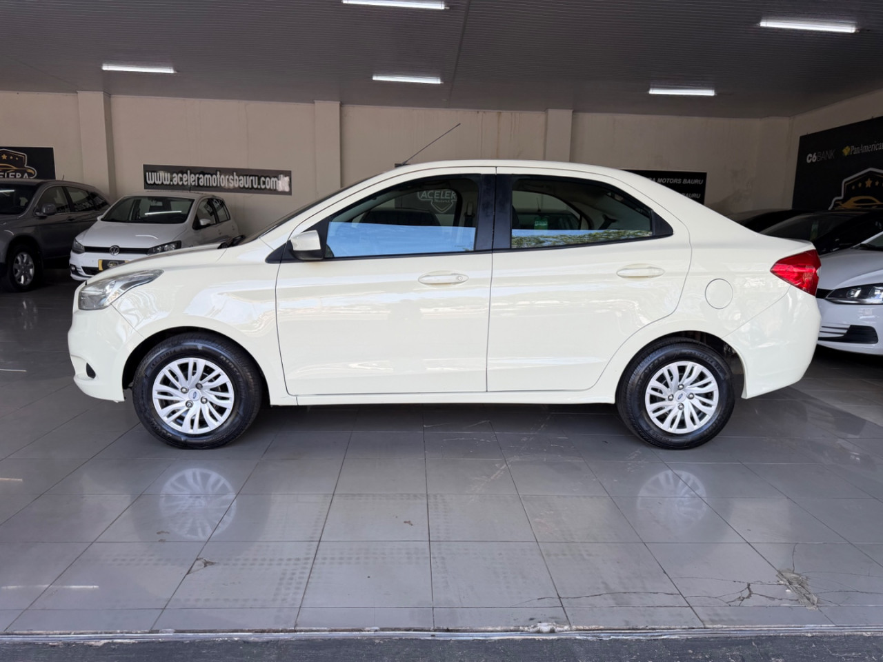 Ka + Sedan 1.5 12V 4P TI-VCT SE FLEX