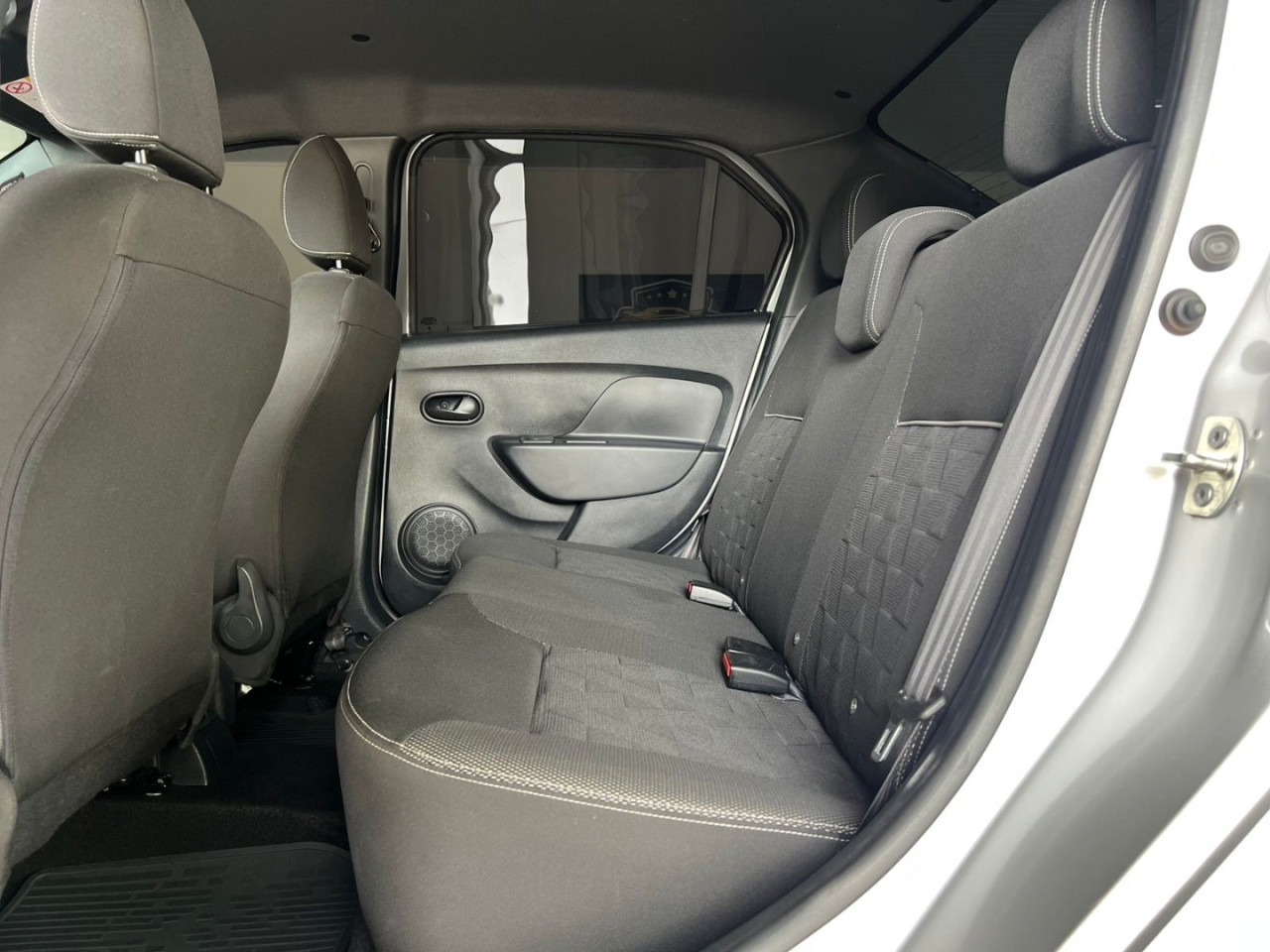 Logan 1.0 12V 4P FLEX SCE ZEN