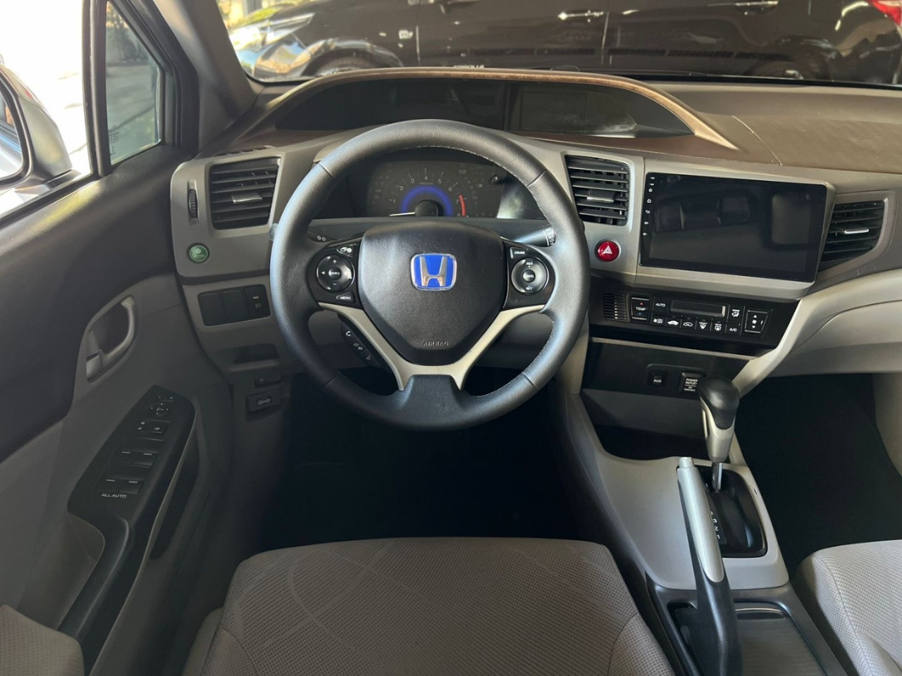 Civic 1.8 16V 4P LXS AUTOMÁTICO