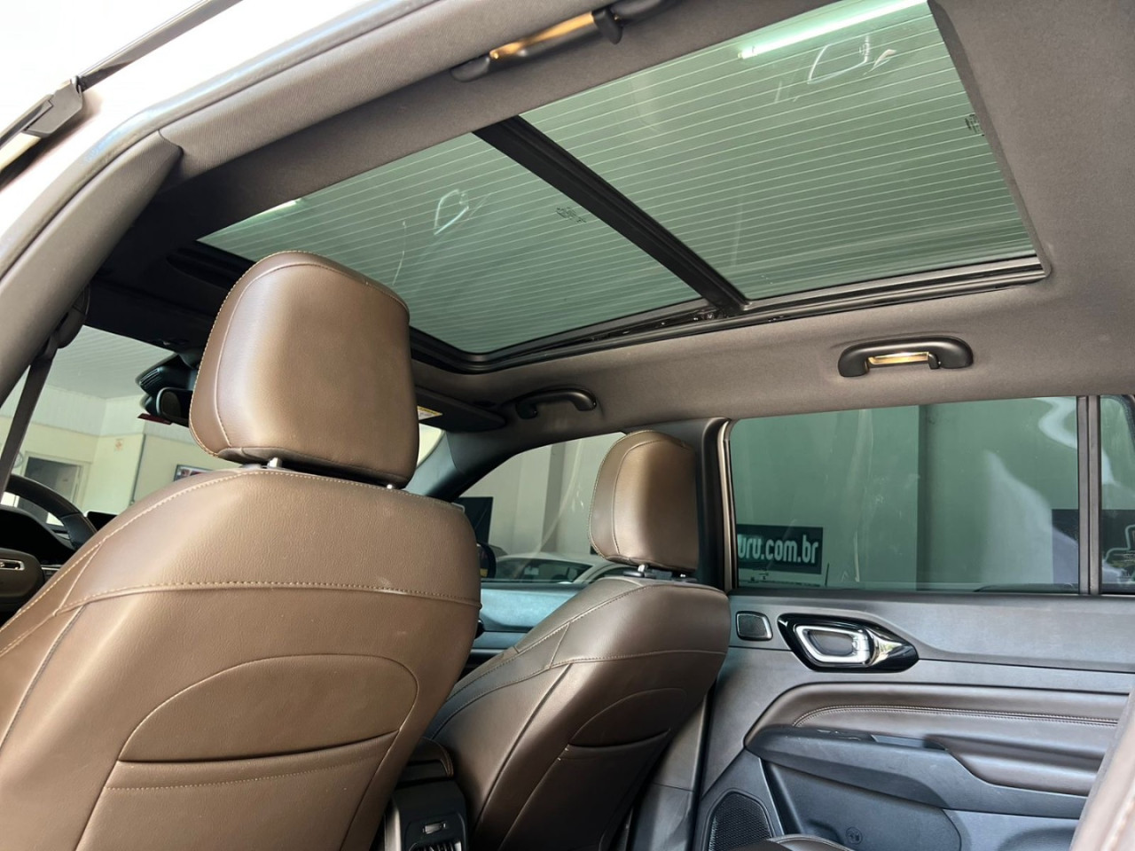 Commander 1.3 16V 4P FLEX T270 OVERLAND TURBO AUTOMÁTICO