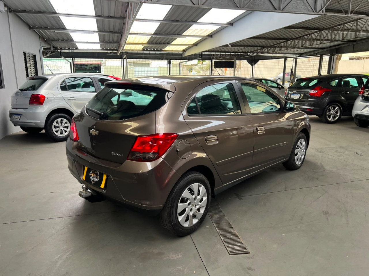 Onix Hatch 1.4 4P FLEX LT AUTOMÁTICO